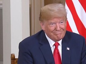 Трамп назвал опасения по ИИ «заговором»